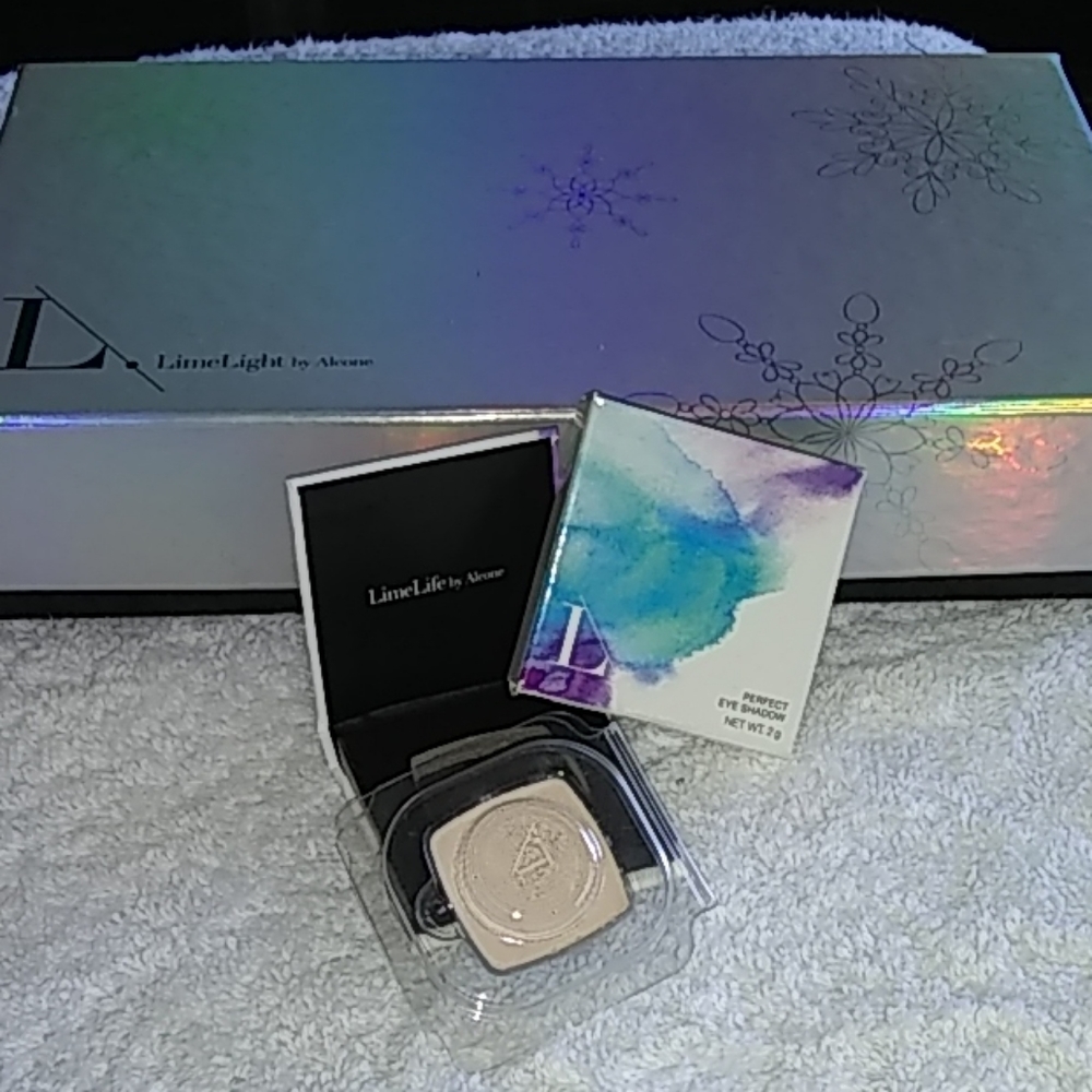 New perfect eyeshadow Creamboat FIRM PRICE